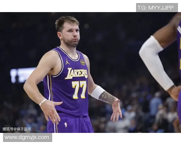 东契奇34+12+7湖人打败鹈鹕7连胜，里夫斯33+5+8艾顿22+12